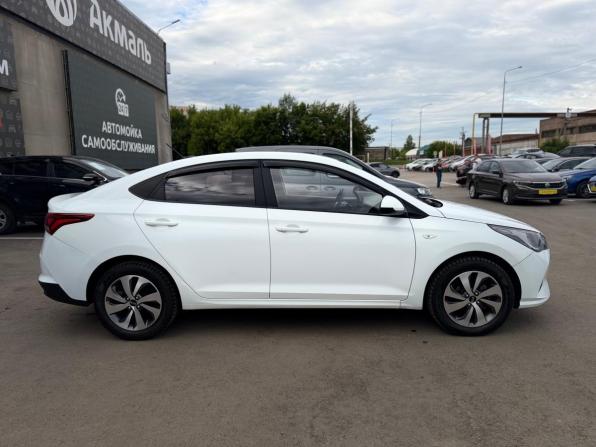 Hyundai Solaris II Рестайлинг с пробегом 2021 года, цена 1 670 000 рублей, 62644 км, седан, Автокод Объявления