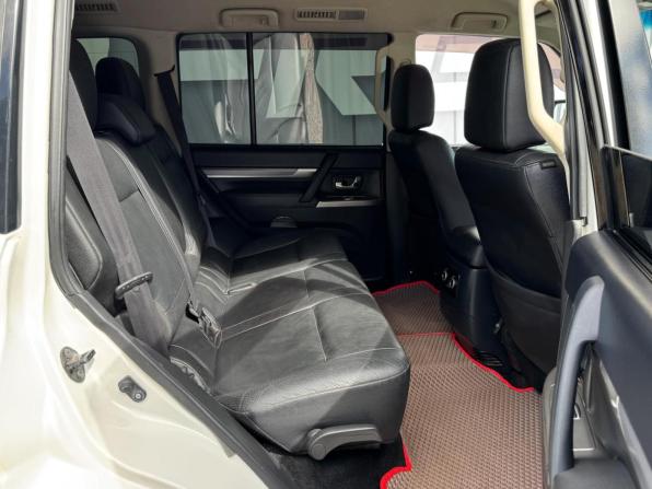 Mitsubishi Pajero IV Рестайлинг 1 с пробегом 2013 года, цена 1 649 000 рублей, 230261 км, внедорожник, Автокод Объявления