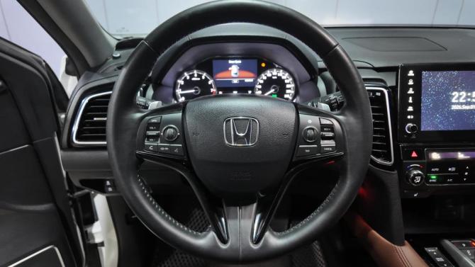 Honda UR-V I Рестайлинг с пробегом 2020 года, цена 3 499 000 рублей, 67000 км, внедорожник, Автокод Объявления