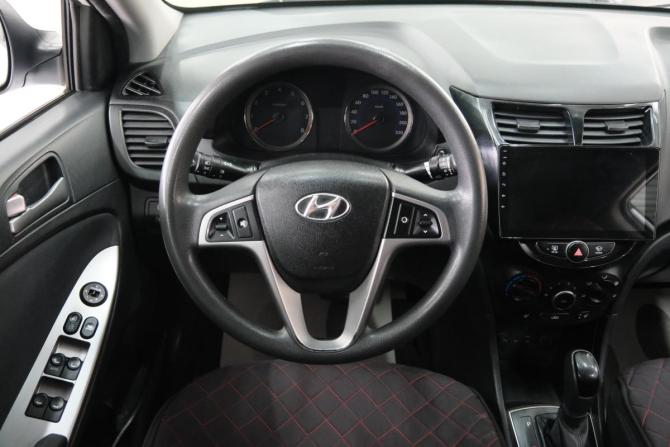 Hyundai Solaris I Рестайлинг с пробегом 2016 года, цена 929 000 рублей, 69000 км, седан, Автокод Объявления
