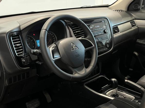 Mitsubishi Outlander III Рестайлинг 3 с пробегом 2018 года, цена 1 870 000 рублей, 101482 км, внедорожник, Автокод Объявления