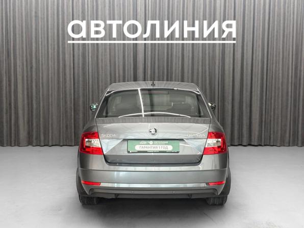Skoda Octavia III (A7) Рестайлинг с пробегом 2018 года, цена 1 449 000 рублей, 210000 км, лифтбек, Автокод Объявления