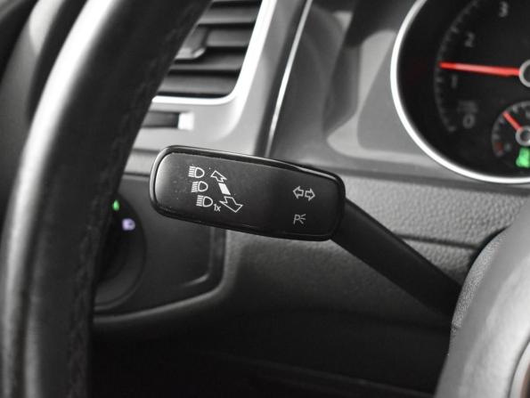 Volkswagen Golf VII Рестайлинг с пробегом 2019 года, цена 1 463 900 рублей, 191244 км, универсал, Автокод Объявления