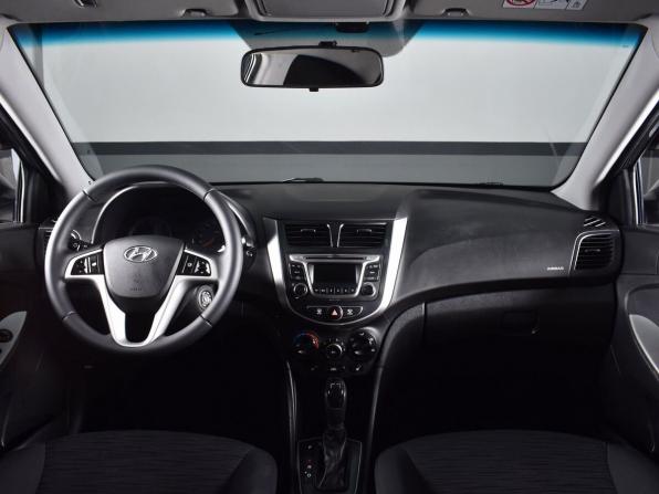 Hyundai Solaris I Рестайлинг с пробегом 2016 года, цена 1 089 995 рублей, 158403 км, седан, Автокод Объявления