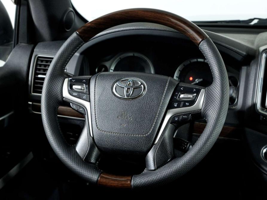 Toyota Land Cruiser 200 Series Рестайлинг 2 Санкт-Петербург  - изображение 15
