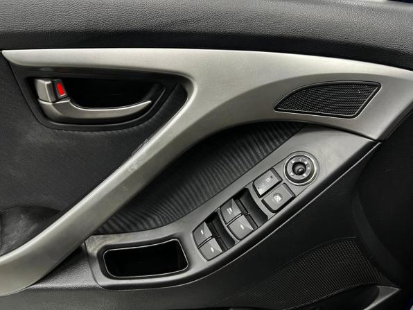 Hyundai Elantra V (MD) с пробегом 2012 года, цена 780 000 рублей, 267000 км, седан, Автокод Объявления