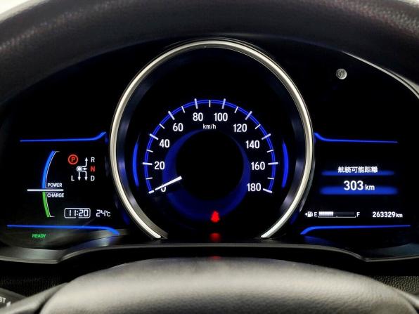 Honda Fit III с пробегом 2016 года, цена 870 000 рублей, 263329 км, хэтчбек, Автокод Объявления