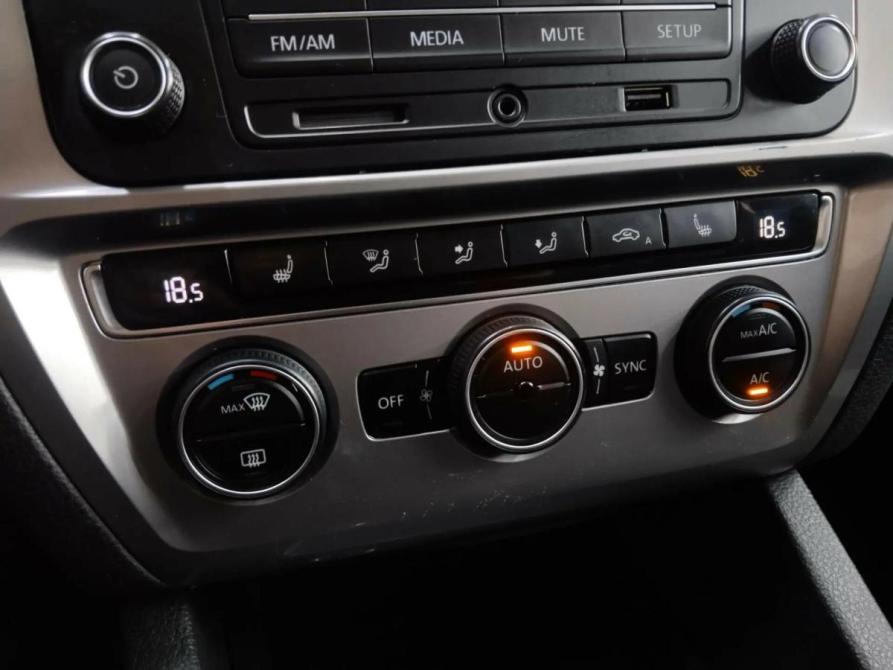 Volkswagen Jetta VI Рестайлинг Набережные Челны  - изображение 12