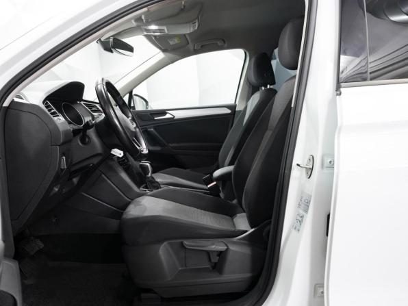 Volkswagen Tiguan II Рестайлинг с пробегом 2021 года, цена 2 898 000 рублей, 94000 км, внедорожник, Автокод Объявления