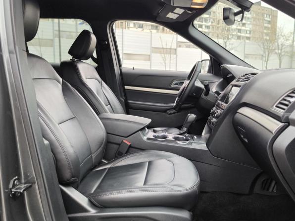 Ford Explorer V Рестайлинг 2 с пробегом 2018 года, цена 3 599 000 рублей, 96145 км, внедорожник, Автокод Объявления