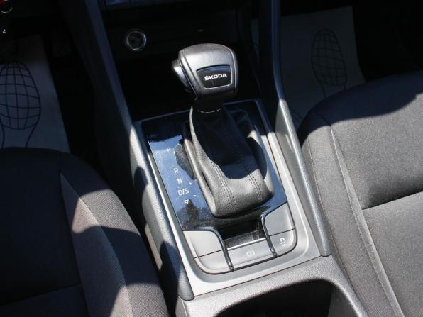 Skoda Karoq I с пробегом 2020 года, цена 2 208 500 рублей, 74500 км, внедорожник, Автокод Объявления
