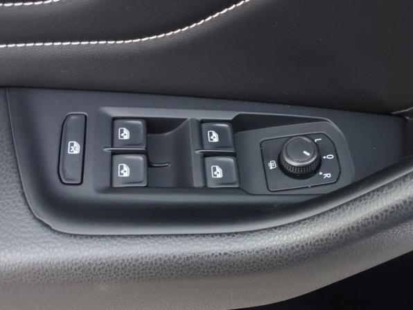 Volkswagen Passat B8 Рестайлинг с пробегом 2020 года, цена 2 359 000 рублей, 140285 км, седан, Автокод Объявления