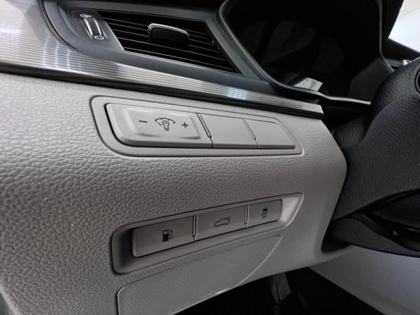 Hyundai Sonata VII (LF) Рестайлинг с пробегом 2017 года, цена 1 680 000 рублей, 189814 км, седан, Автокод Объявления
