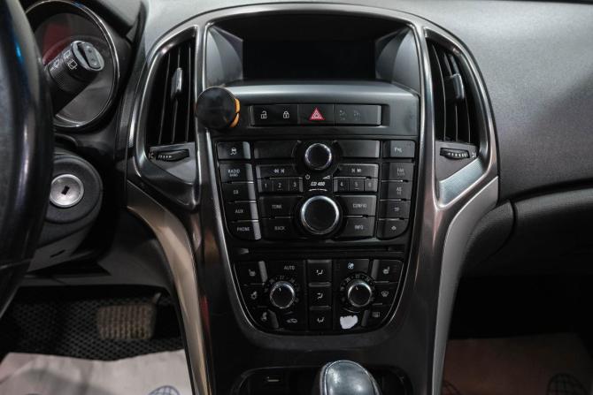 Opel Astra J с пробегом 2011 года, цена 669 000 рублей, 209000 км, хэтчбек, Автокод Объявления