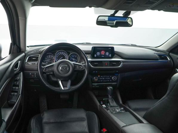 Mazda 6 III (GJ) Рестайлинг с пробегом 2018 года, цена 2 549 087 рублей, 61042 км, седан, Автокод Объявления