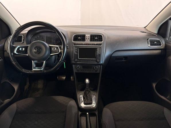 Volkswagen Polo V Рестайлинг с пробегом 2018 года, цена 698 000 рублей, 202769 км, седан, Автокод Объявления