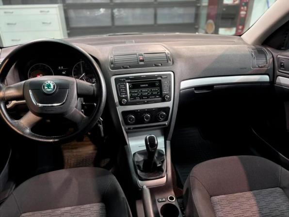 Skoda Octavia II (A5) Рестайлинг с пробегом 2012 года, цена 700 000 рублей, 203850 км, универсал, Автокод Объявления