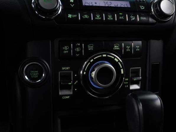 Toyota Land Cruiser Prado 150 Series Рестайлинг 2 с пробегом 2017 года, цена 4 649 077 рублей, 294320 км, внедорожник, Автокод Объявления