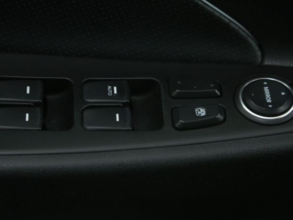 Hyundai Sonata VI (YF) с пробегом 2011 года, цена 894 000 рублей, 283500 км, седан, Автокод Объявления