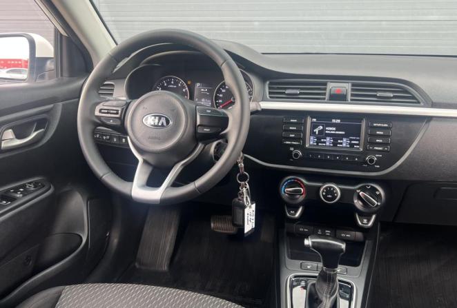 Kia Rio IV с пробегом 2018 года, цена 1 290 000 рублей, 139140 км, хэтчбек, Автокод Объявления