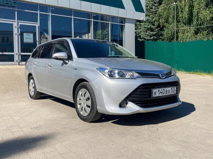 Toyota Corolla XI (E160 E170 E180) Рестайлинг 1 Великий Новгород  - изображение 1