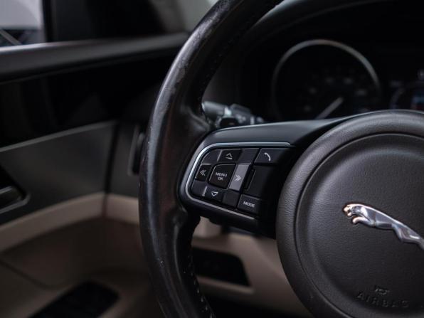 Jaguar XF II с пробегом 2016 года, цена 1 999 000 рублей, 197220 км, седан, Автокод Объявления