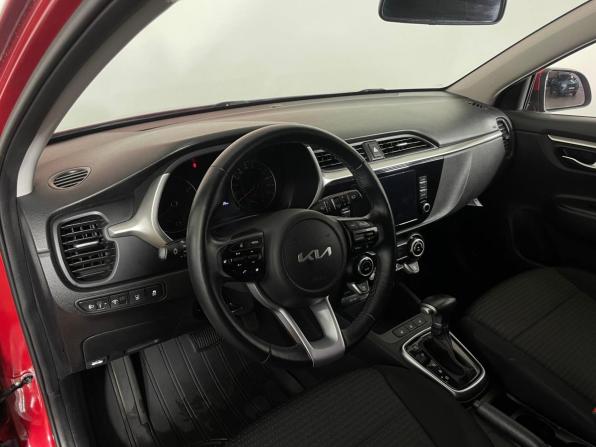 Kia Rio IV Рестайлинг с пробегом 2021 года, цена 1 824 000 рублей, 60210 км, хэтчбек, Автокод Объявления