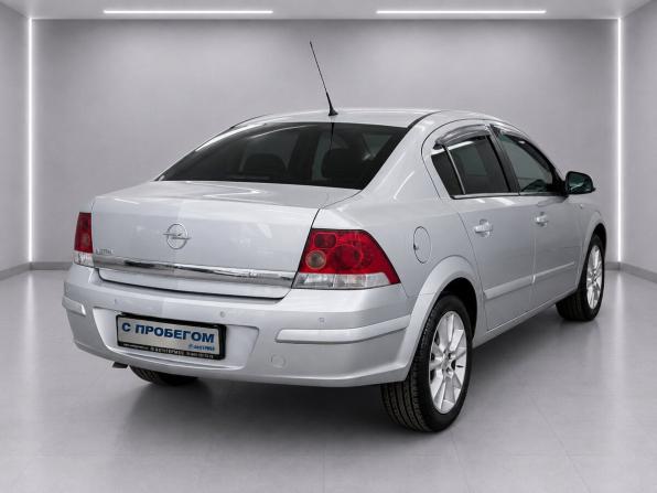 Opel Astra H Рестайлинг с пробегом 2011 года, цена 630 000 рублей, 152039 км, седан, Автокод Объявления