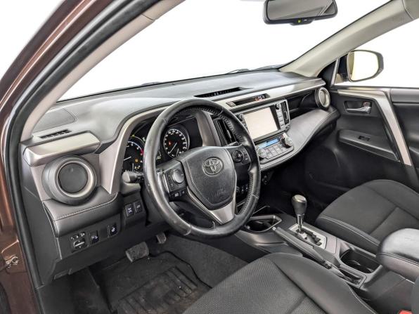 Toyota RAV4 IV (XA40) Рестайлинг с пробегом 2017 года, цена 2 195 000 рублей, 143912 км, внедорожник, Автокод Объявления