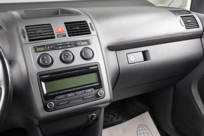 Volkswagen Touran I Рестайлинг с пробегом 2010 года, цена 899 000 рублей, 130000 км, компактвэн, Автокод Объявления