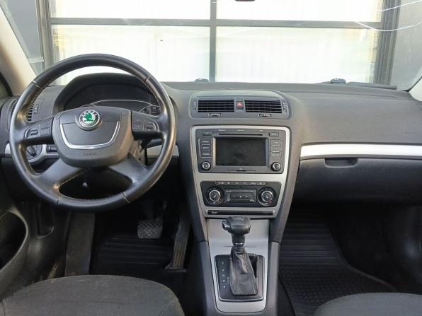 Skoda Octavia II (A5) Рестайлинг с пробегом 2010 года, цена 610 000 рублей, 263793 км, лифтбек, Автокод Объявления
