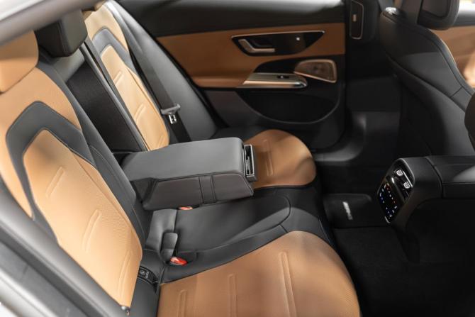 Новый Mercedes-Benz E-Класс AMG VI (W214) 2025 года, цена 15 490 000 рублей, седан, Автокод Объявления