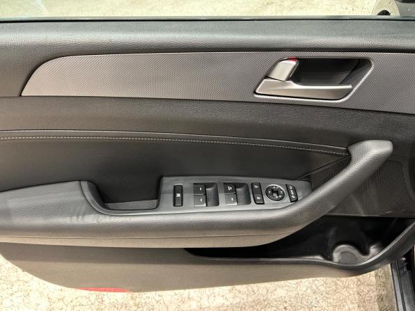 Hyundai Sonata VII (LF) Рестайлинг с пробегом 2018 года, цена 1 299 000 рублей, 151166 км, седан, Автокод Объявления