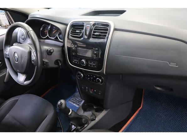 Renault Sandero II с пробегом 2016 года, цена 716 200 рублей, 155373 км, хэтчбек, Автокод Объявления