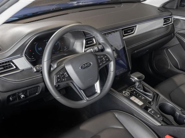 JAC J7 I с пробегом 2023 года, цена 1 452 654 рубля, 13308 км, лифтбек, Автокод Объявления