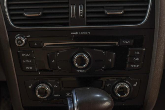 Audi A4 IV (B8) Рестайлинг с пробегом 2014 года, цена 1 579 000 рублей, 387120 км, универсал, Автокод Объявления