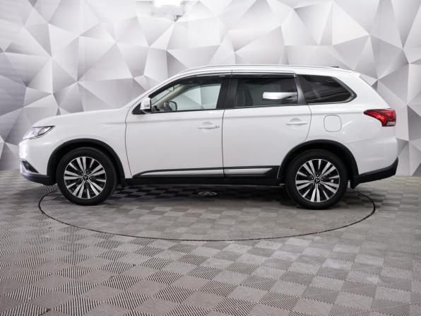 Mitsubishi Outlander III Рестайлинг 3 с пробегом 2019 года, цена 2 330 000 рублей, 125000 км, внедорожник, Автокод Объявления