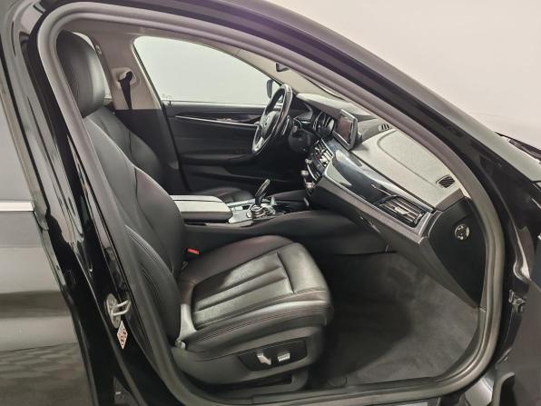 BMW 5 серии VII (G30/G31/G38) с пробегом 2018 года, цена 2 155 000 рублей, 175282 км, седан, Автокод Объявления