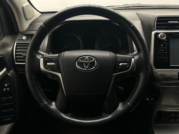 Toyota Land Cruiser Prado 150 Series Рестайлинг 2 с пробегом 2019 года, цена 3 999 000 рублей, 259751 км, внедорожник, Автокод Объявления