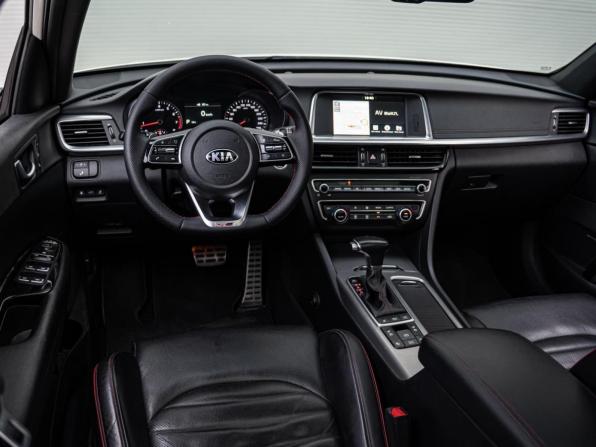 Kia Optima IV Рестайлинг с пробегом 2018 года, цена 2 173 000 рублей, 162685 км, седан, Автокод Объявления