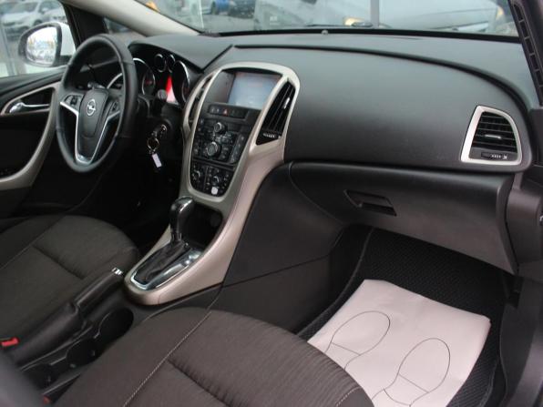 Opel Astra J с пробегом 2010 года, цена 500 300 рублей, 300143 км, хэтчбек, Автокод Объявления