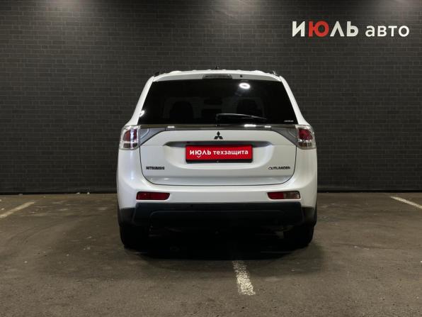 Mitsubishi Outlander III с пробегом 2012 года, цена 1 579 000 рублей, 182199 км, внедорожник, Автокод Объявления