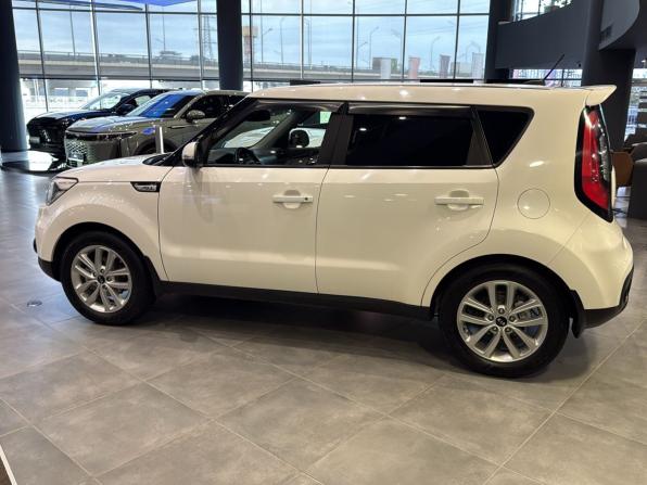 Kia Soul II Рестайлинг с пробегом 2018 года, цена 1 365 000 рублей, 155026 км, хэтчбек, Автокод Объявления