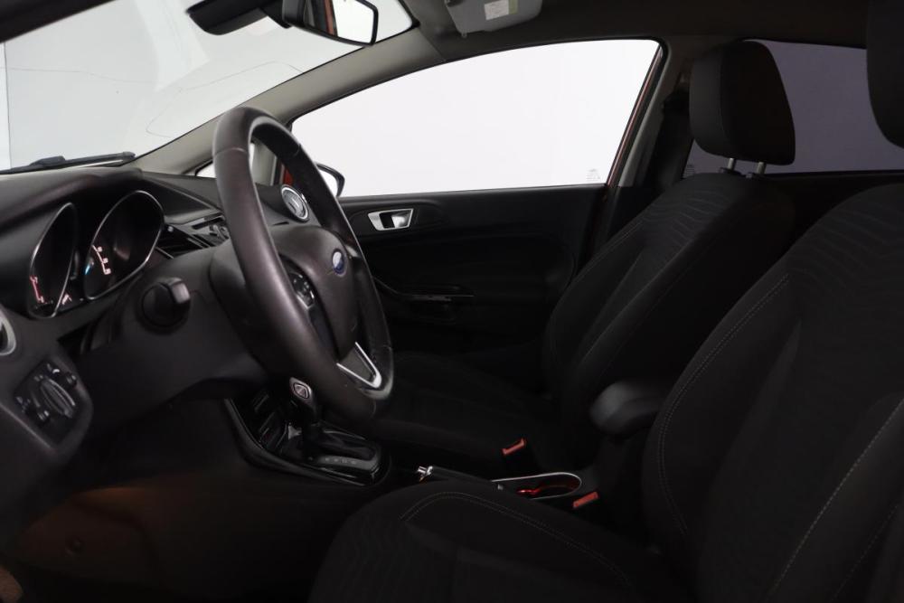 Ford Fiesta Mk6 Рестайлинг Санкт-Петербург  - изображение 8