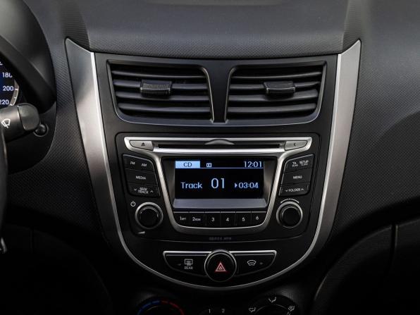 Hyundai Solaris I Рестайлинг с пробегом 2015 года, цена 790 000 рублей, 232429 км, седан, Автокод Объявления