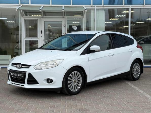 Ford Focus III с пробегом 2013 года, цена 865 000 рублей, 198975 км, хэтчбек, Автокод Объявления