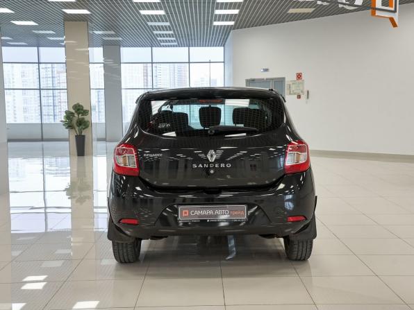 Renault Sandero II с пробегом 2015 года, цена 579 000 рублей, 165826 км, хэтчбек, Автокод Объявления