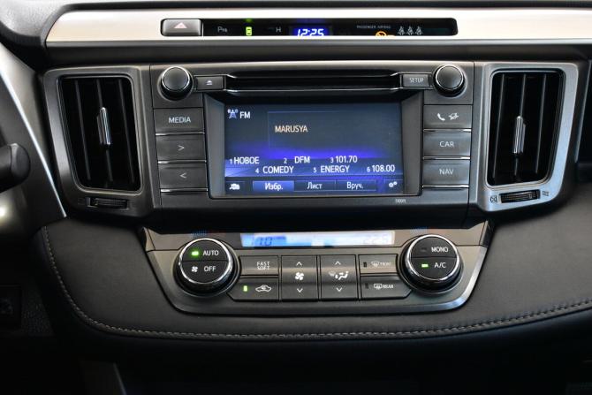 Toyota RAV4 IV (XA40) с пробегом 2014 года, цена 1 490 000 рублей, 205990 км, внедорожник, Автокод Объявления