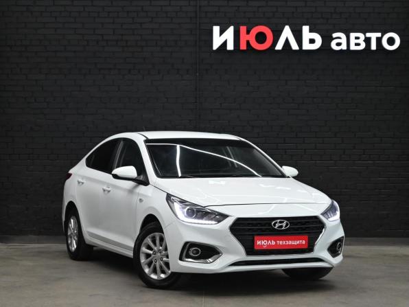 Hyundai Solaris II с пробегом 2017 года, цена 1 170 000 рублей, 178074 км, седан, Автокод Объявления