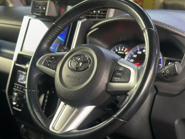 Toyota Roomy I с пробегом 2019 года, цена 1 100 000 рублей, 61000 км, микровэн, Автокод Объявления